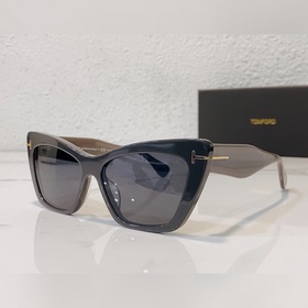 TOM FORD Модель： FT871 Размер： 56-15-140