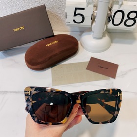 TOM FORD Модель： FT871 Размер： 56/15-140