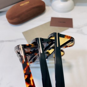 TOM FORD Модель： FT1000 Размер： 58х15-140