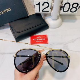 VALENTINO Модель： VA4712 Размер： 63 мм 14-140