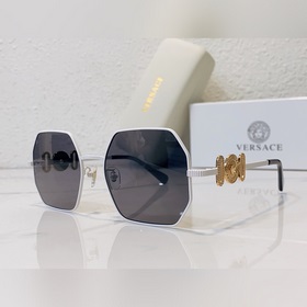 VERSACE Модель： VE2248 Размер： 58/19-145