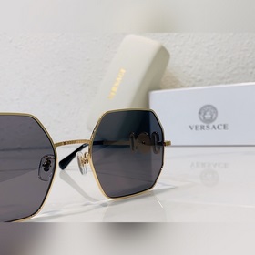 VERSACE Модель： VE2248 Размер： 58/19-145