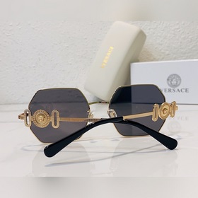 VERSACE Модель： VE2248 Размер： 58/19-145