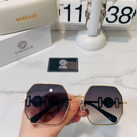 VERSACE Модель： VE2248 Размер： 58/19-145