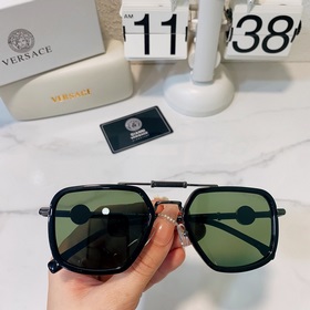 VERSACE Модель： VE6396 Размер： 59х12-145