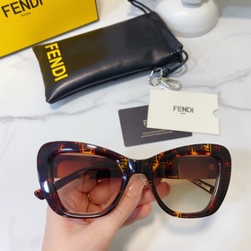 VERSACE BY FENDI совместная коллекция Модель： FE40069U Размер： 5