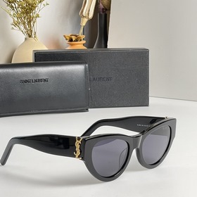 YSL Saint Laurent SLM94 был представлен в новом сериале Ян Рун «Д