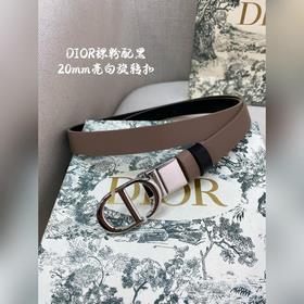 Новая коллекция Dior на официальном сайте. Модель с подиума. Созд