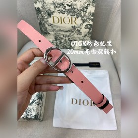Новая коллекция Dior на официальном сайте. Модель с подиума. Созд