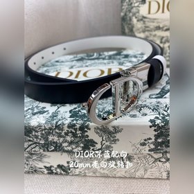 Новая коллекция Dior на официальном сайте. Модель с подиума. Созд