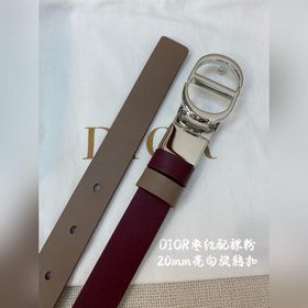 Новая коллекция Dior на официальном сайте. Модель с подиума. Созд