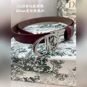 Новая коллекция Dior на официальном сайте. Модель с подиума. Созд