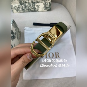 Новая коллекция Dior на официальном сайте. Модель с подиума. Созд