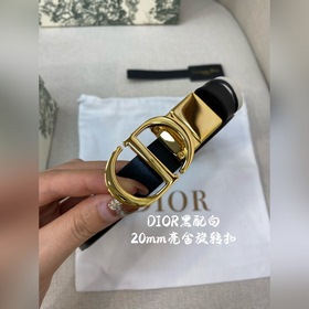 Новая коллекция Dior на официальном сайте. Модель с подиума. Созд