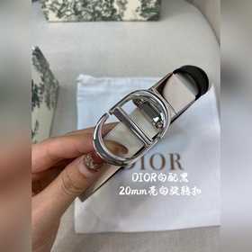 Новая коллекция Dior на официальном сайте. Модель с подиума. Созд
