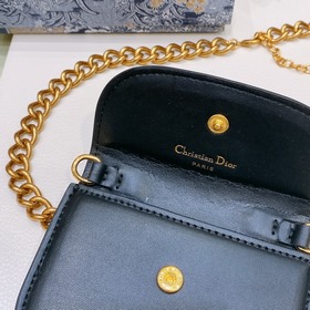 dior30 Montaigne CD поясная пряжка Внутренняя сторона украшена ло