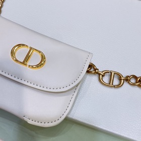 dior30 Montaigne CD поясная пряжка Внутренняя сторона украшена ло