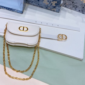 dior30 Montaigne CD поясная пряжка Внутренняя сторона украшена ло