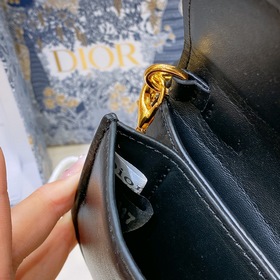 dior30 Montaigne CD поясная пряжка Внутренняя сторона украшена ло