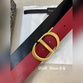 Новая коллекция Dior на официальном сайте. Модель с подиума. Созд