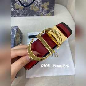 Новая коллекция Dior на официальном сайте. Модель с подиума. Созд