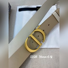 Новая коллекция Dior на официальном сайте. Модель с подиума. Созд