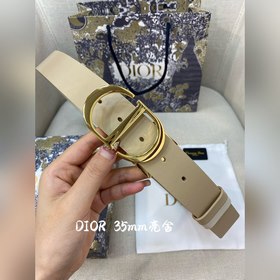 Новая коллекция Dior на официальном сайте. Модель с подиума. Созд