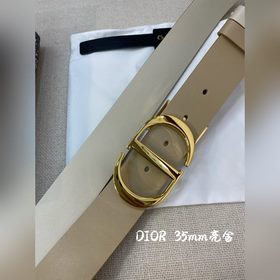 Новая коллекция Dior на официальном сайте. Модель с подиума. Созд