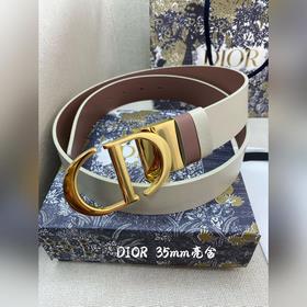Новая коллекция Dior на официальном сайте. Модель с подиума. Созд