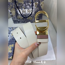 Новая коллекция Dior на официальном сайте. Модель с подиума. Созд