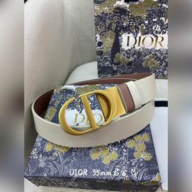 Новая коллекция Dior на официальном сайте. Модель с подиума. Созд