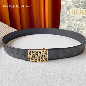 Эта металлическая пряжка для ремня из латуни с покрытием от Dior 