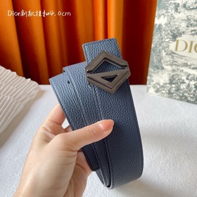 Эта металлическая пряжка для ремня из латуни с покрытием от Dior 