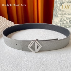 Эта металлическая пряжка для ремня из латуни с покрытием от Dior 
