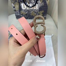 Официальный сайт Dior. Модель с подиума. Создана с особым внимани