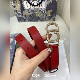 Официальный сайт Dior. Модель с подиума. Создан с особым внимание