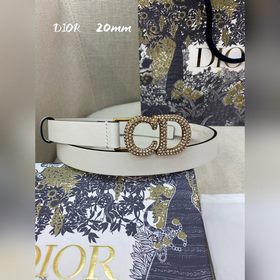 Официальный сайт Dior. Модель из коллекции, представленной на пок