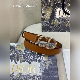 Официальный сайт Dior. Модель с подиума. Создана с целью обеспечи