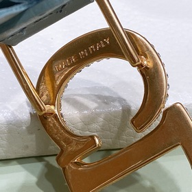 Новая модель Dior 23 для нового года, поясная пряжка в форме седл