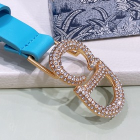 Новая модель Dior 23 для нового года, поясная пряжка в форме седл
