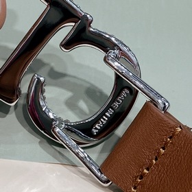 Новая модель Dior 23 для нового года, поясная пряжка в форме седл
