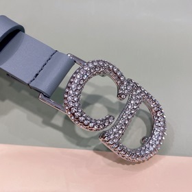 Новая модель Dior 23 для нового года, поясная пряжка в форме седл