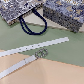 Новая модель Dior 23 для нового года, поясная пряжка в форме седл