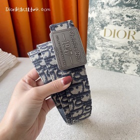 Эта металлическая пряжка для ремня из латуни с покрытием от Dior 