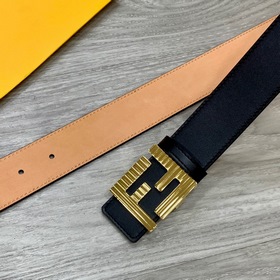 FENDI (Фенди) Модель, идентичная представленной в магазине. Ширин