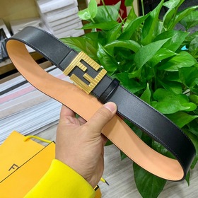 FENDI (Фенди) Модель, идентичная представленной в магазине. Ширин