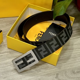 FENDI (Фенди) пояс, аналогичный представленному в магазине, ширин