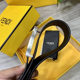 FENDI (Фенди) пояс, аналогичный представленному в магазине, ширин