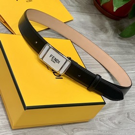 FENDI (Фенди) Женский пояс из кожи двойного слоя, изготовленный и