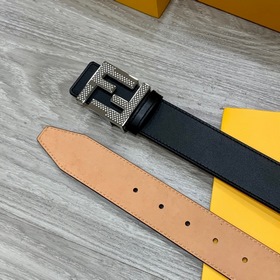 FENDI (Фенди) Модель, аналогичная представленной в магазине. Шири